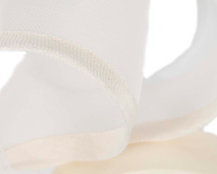 Twisted cream racing fascinator by Fillies Collection - Image 3