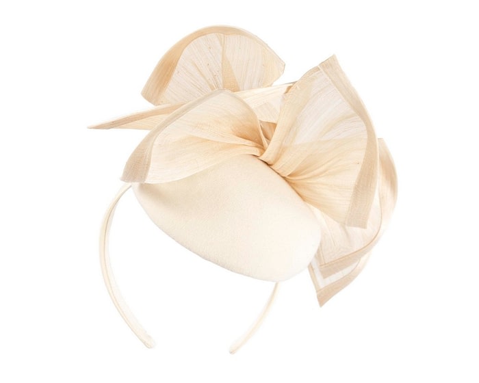 Bespoke cream winter pillbox fascinator by Fillies Collection - Image 6