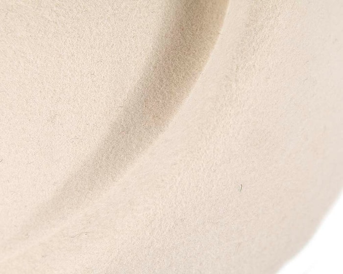 Designers cream felt winter fashion hat by Max Alexander - Image 5