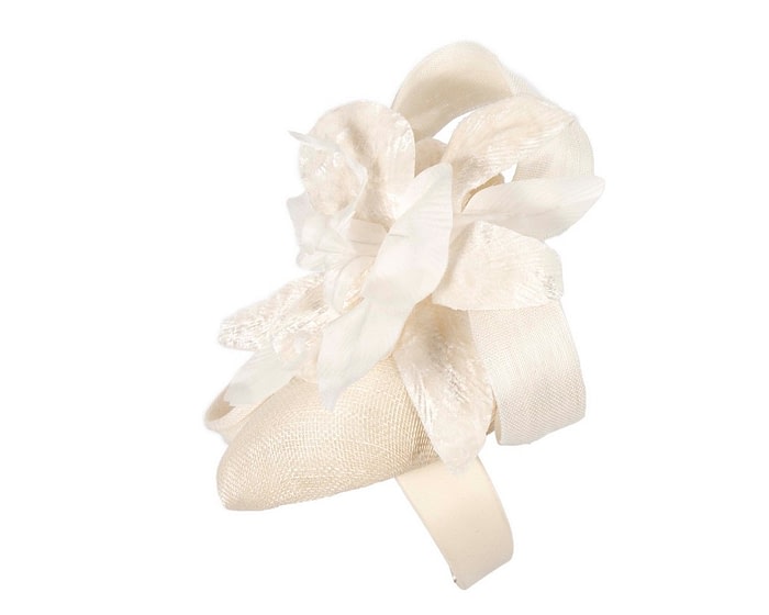 Tall cream pillbox fascinator with flower by Fillies Collection - Image 3