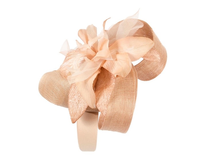 Tall Nude pillbox fascinator with flower by Fillies Collection - Image 3