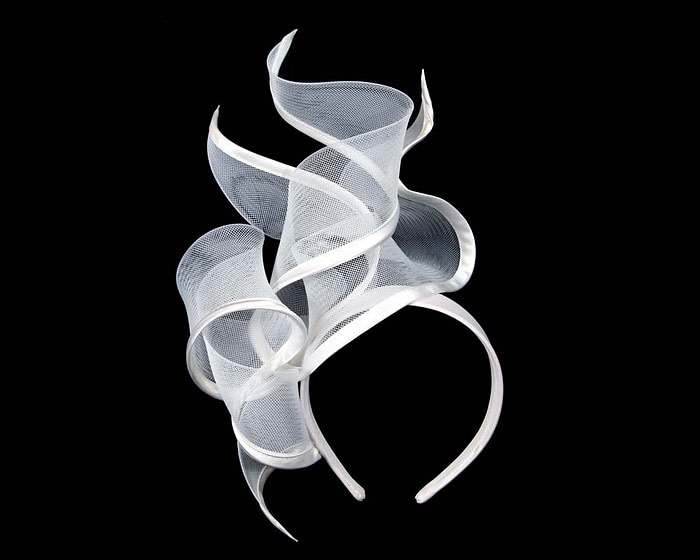 Bespoke large white racing fascinator by Fillies Collection - Image 2