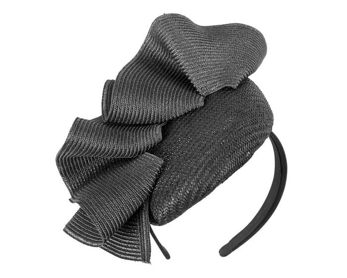 Black racing pillbox fascinator by Fillies Collection - Image 2