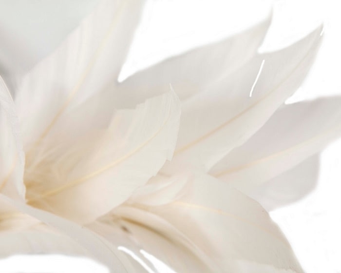 Cream feather bunch fascinator by Max Alexander - Image 3