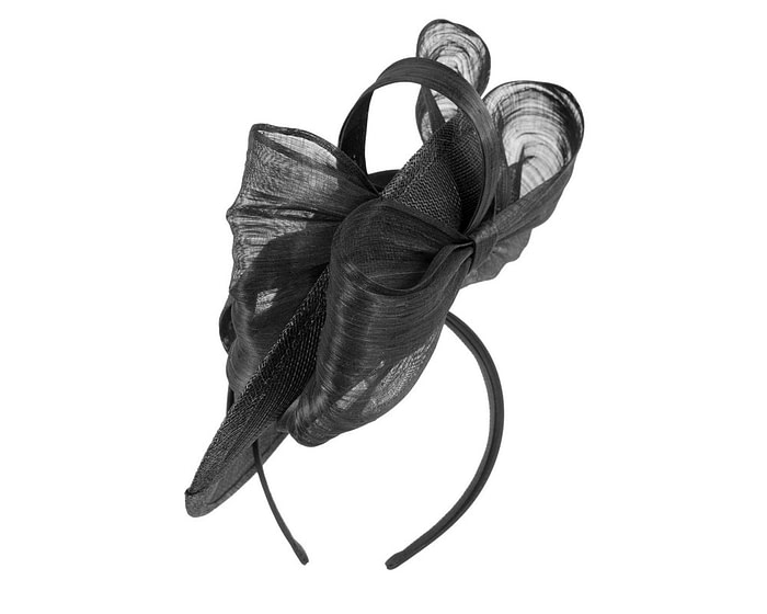 Bespoke black sinamay fascinator with bow by Fillies Collection - Image 6