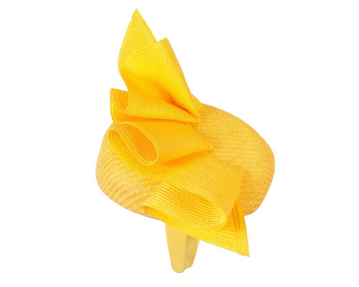 Yellow racing pillbox fascinator by Fillies Collection - Image 3