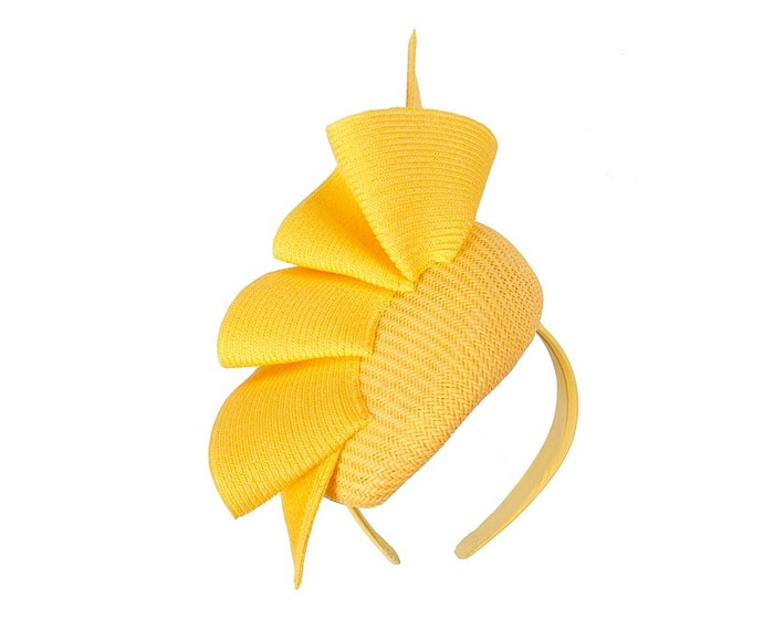 Yellow racing pillbox fascinator by Fillies Collection - Image 2