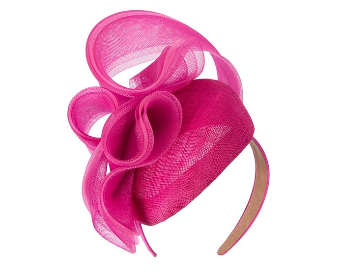 Large fuchsia fascinator by Fillies Collection - Image 2