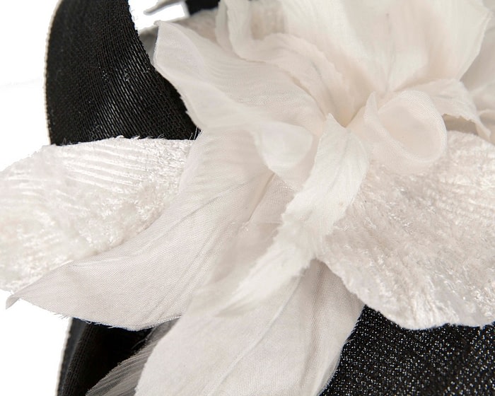 Tall black pillbox fascinator with cream flower by Fillies Collection - Image 5