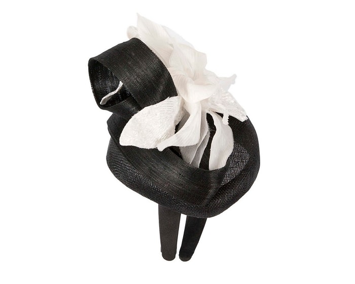 Tall black pillbox fascinator with cream flower by Fillies Collection - Image 4