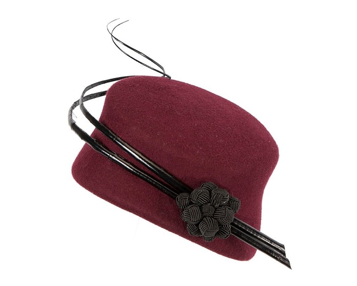 Burgundy winter racing fascinator by Fillies Collection - Image 2