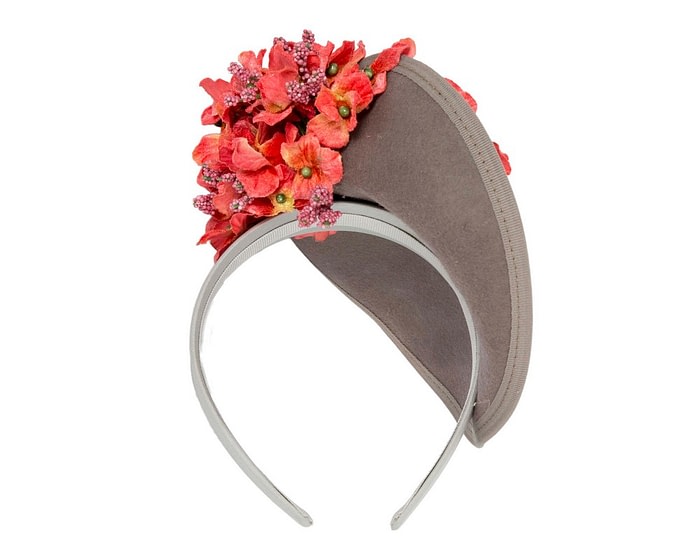 Grey & coral winter felt fascinator by Fillies Collection - Image 5