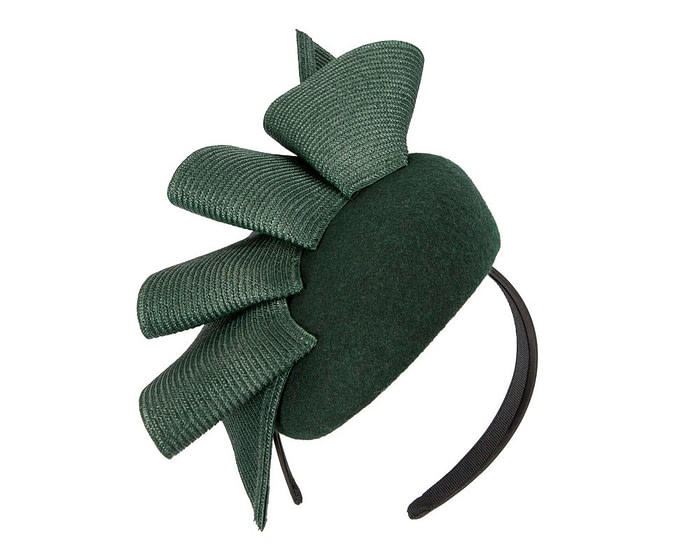 Green winter racing pillbox fascinator by Fillies Collection - Image 2