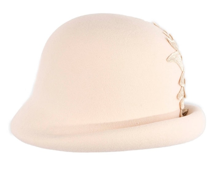 Beige winter cloche hat by Max Alexander - Image 4