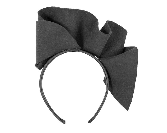 Fascinators Online - Black felt winter racing fascinator by Max Alexander