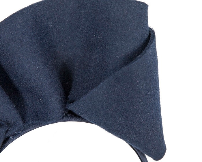 Navy felt winter racing fascinator by Max Alexander - Image 3