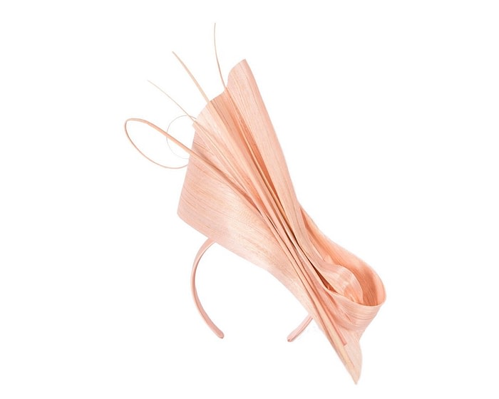 Bespoke pink fascinator by Fillies Collection - Image 2