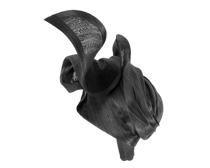 Bespoke black racing fascinator by Fillies Collection - Image 4
