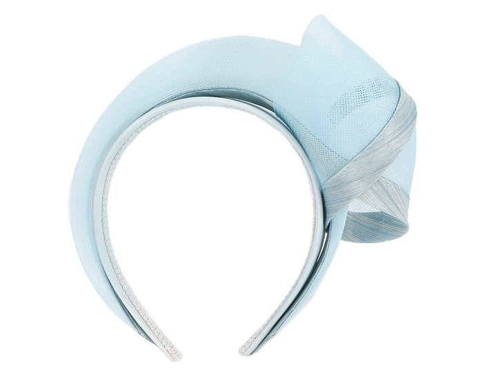 Light blue racing fascinator headband by Fillies Collection - Image 4