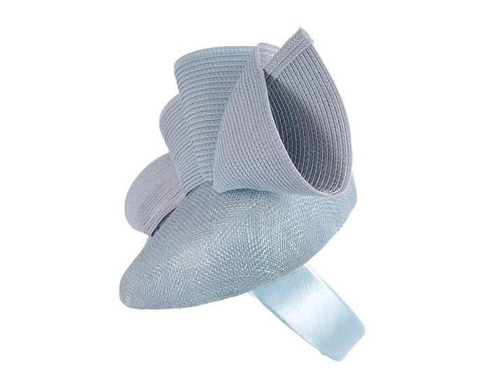 Light blue racing pillbox fascinator by Fillies Collection - Image 3