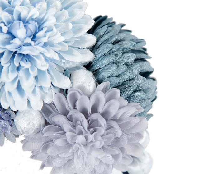 Multi-tone blue flower arrangement on the headband - Image 3