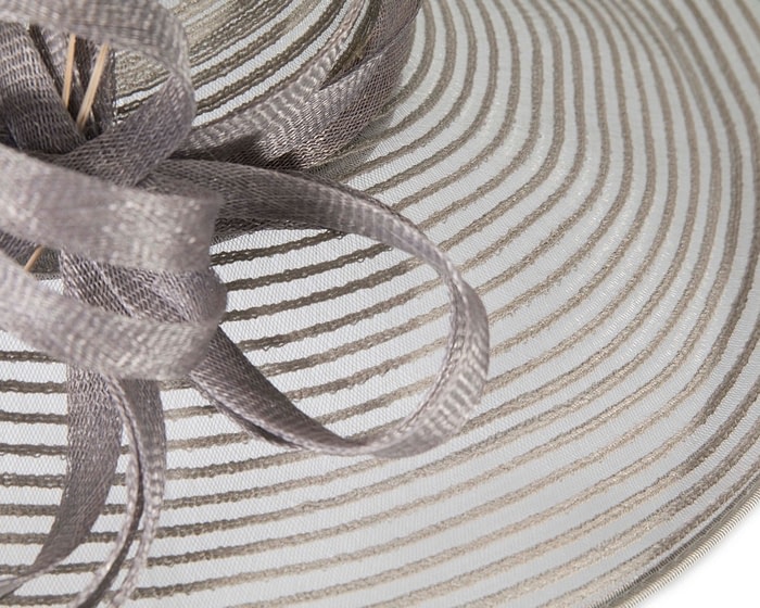 Wide brim silver fashion hat - Image 5