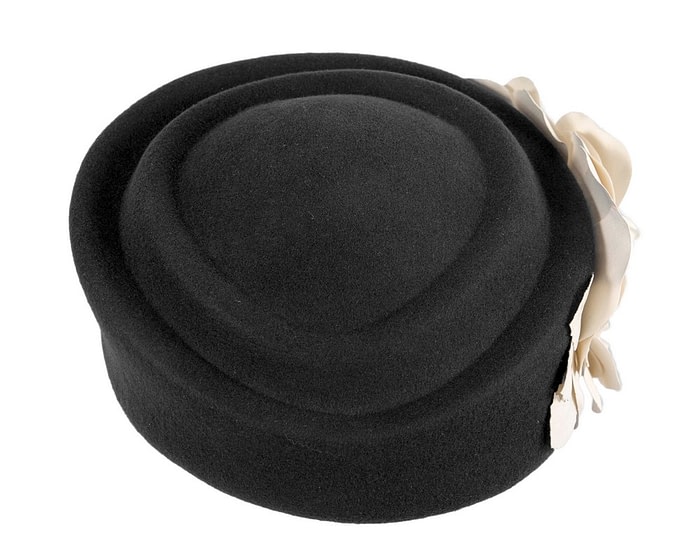 Fascinators Online - Black & cream winter fashion beret by Fillies Collection