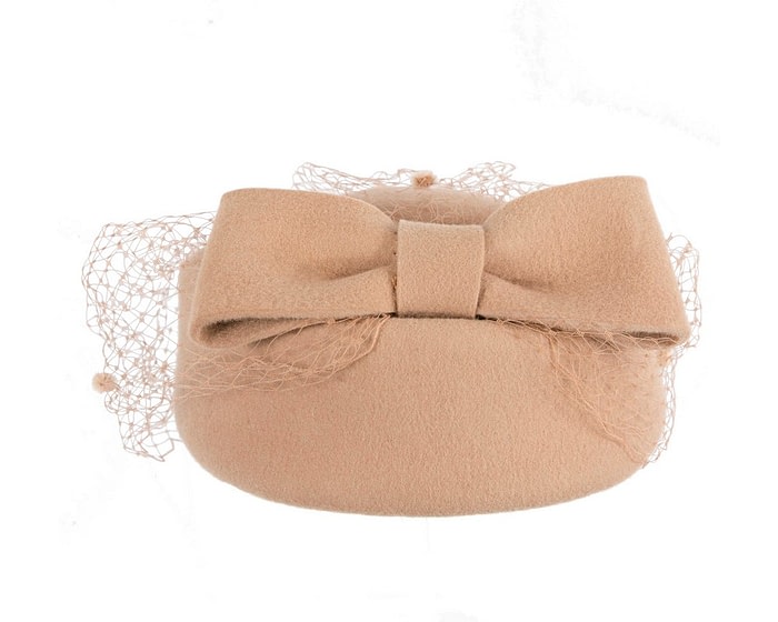 Large beige felt beret hat with veil - Image 6