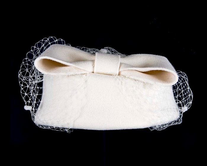 Large cream felt beret hat with veil - Image 6