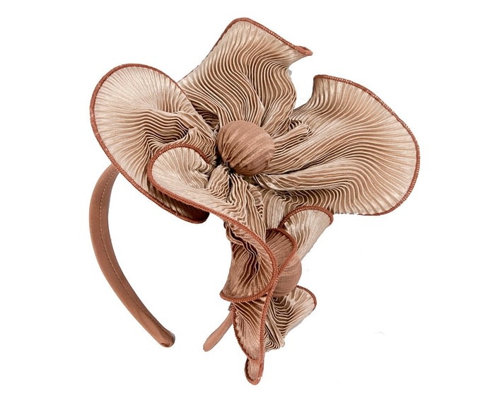 Exclusive nude fascinator by Max Alexander - Image 2