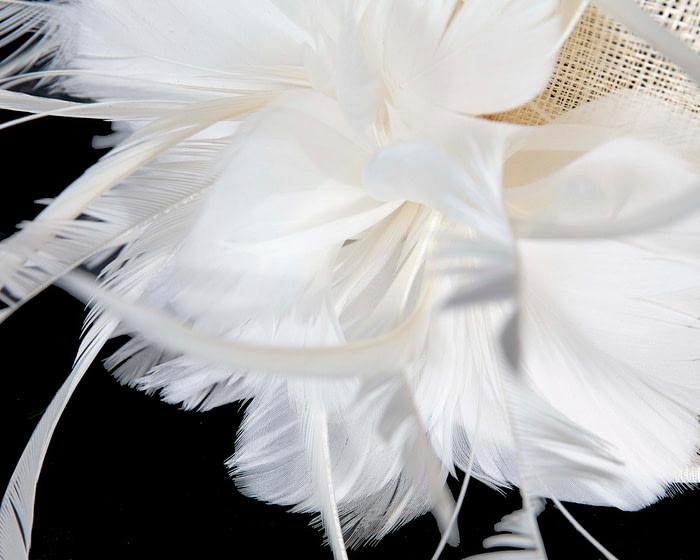 Cream top hat fascinator - Image 5