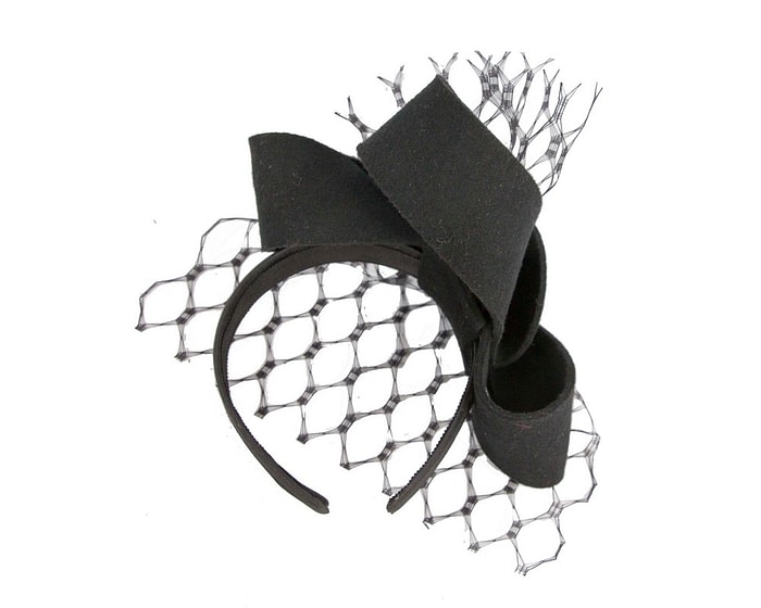 Black felt bow with veil fascinator by Max Alexander - Image 4