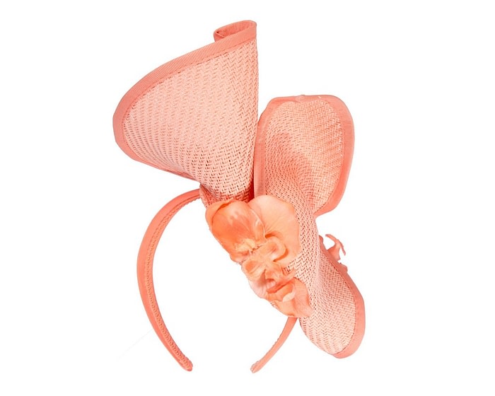 Coral fascinator with orchid by Fillies Collection - Image 6
