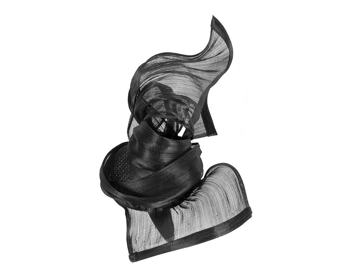 Black silk abaca racing fascinator by Fillies Collection - Image 3
