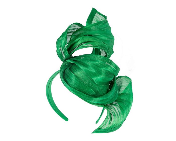 Green silk abaca racing fascinator by Fillies Collection - Image 2