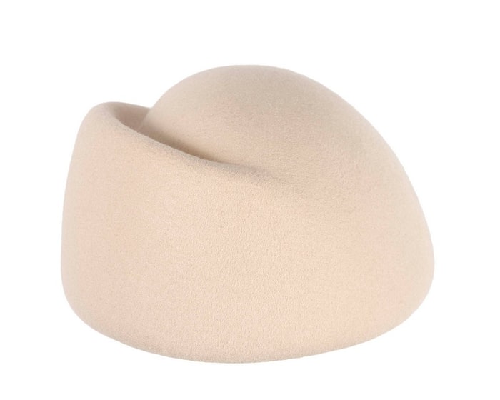Designers nude felt winter fashion hat by Max Alexander - Image 6