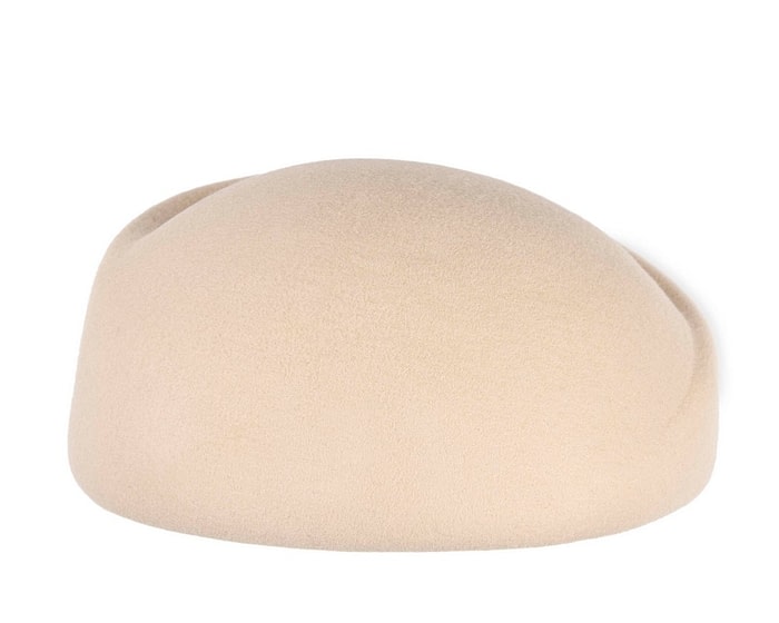 Designers nude felt winter fashion hat by Max Alexander - Image 4