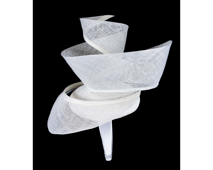 Bespoke white sinamay racing fascinator by Fillies Collection - Image 3