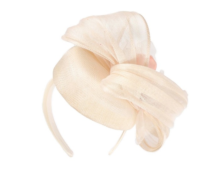 Cream pink pillbox fascinator with large flower by Fillies Collection - Image 6