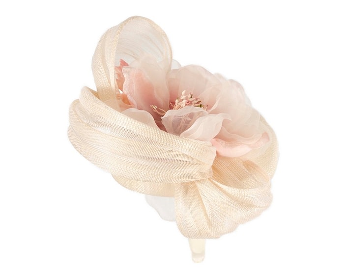 Cream pink pillbox fascinator with large flower by Fillies Collection - Image 4