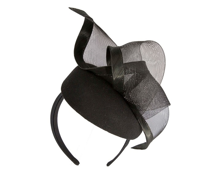 Elegant Black Pillbox Fascinator for Winter Racing - Image 6