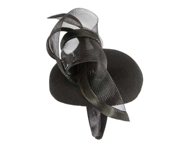 Elegant Black Pillbox Fascinator for Winter Racing - Image 4