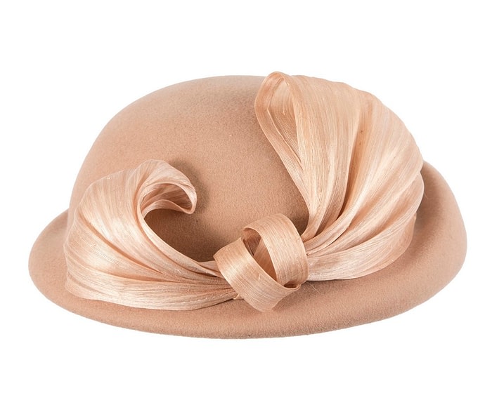 Bold Beige Felt Hat with Silk Abaca Bow - Image 4