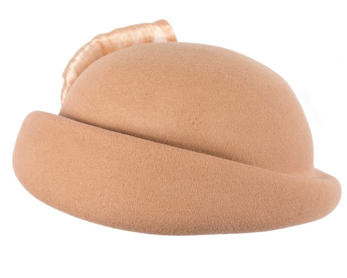 Bold Beige Felt Hat with Silk Abaca Bow - Image 3