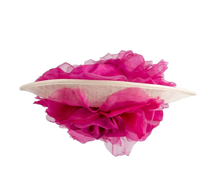 Large cream & fuchsia plate racing fascinator by Fillies Collection - Image 7