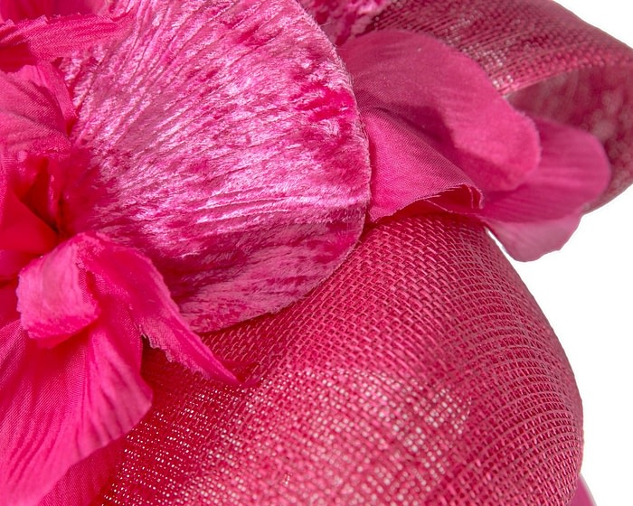 Tall fuchsia pillbox fascinator with flower by Fillies Collection - Image 5