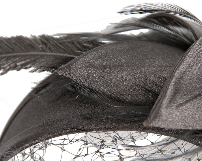 Custom made black feather fascinator with face veil - Image 3