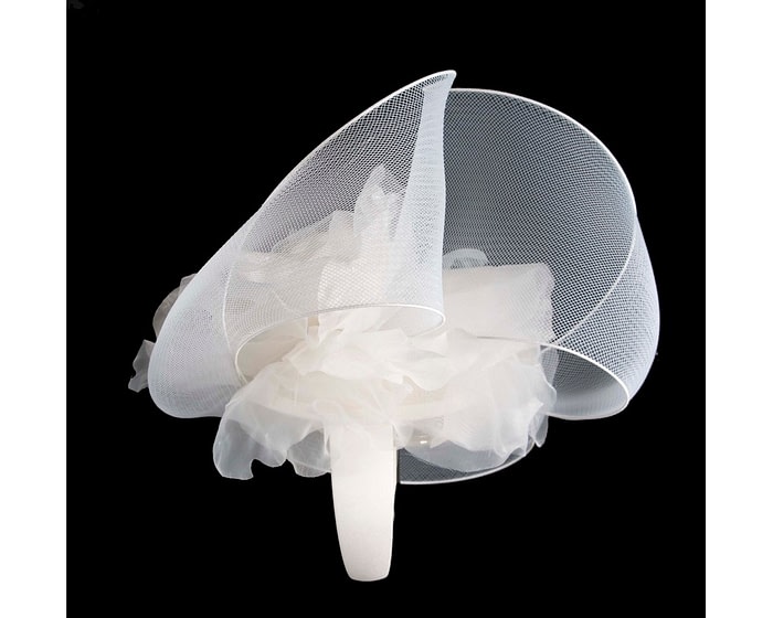 Large white fascinator with flower by Fillies Collection - Image 4