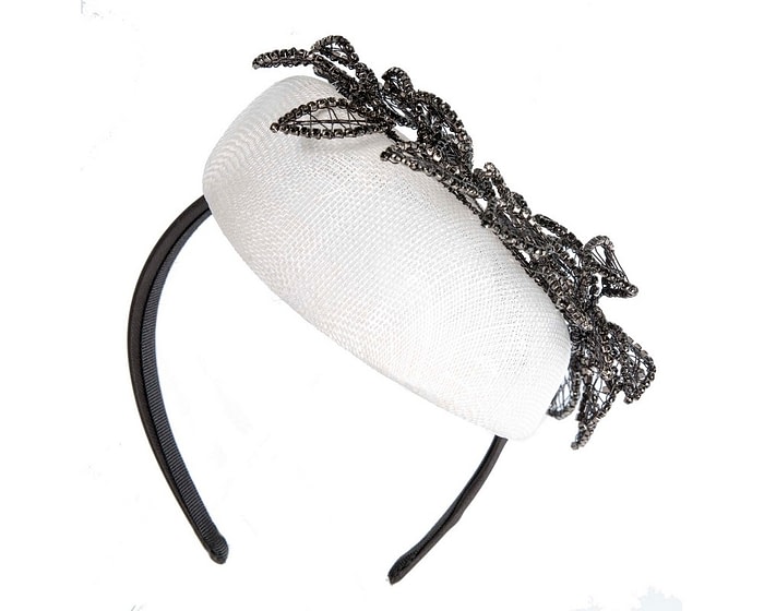 White & black pillbox fascinator with jewellery by Fillies Collection - Image 6