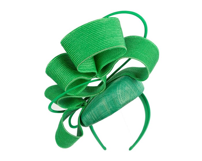 Designers green racing fascinator by Fillies Collection - Image 6